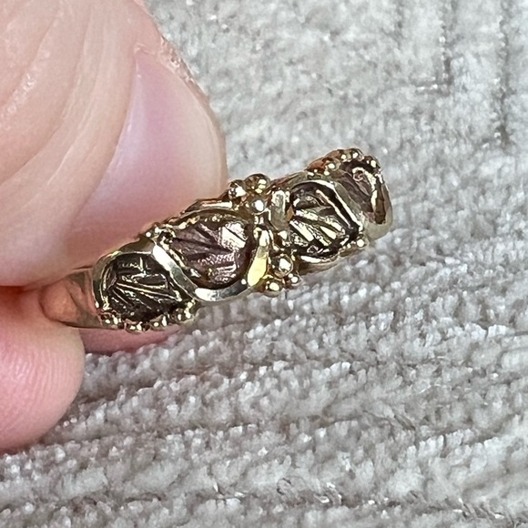 Black Hills Gold Leaf Ring | Size 8 | 10K Tri-Color Gold | Vintage Style Nature - Picture 3 of 11